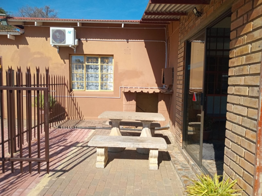  Bedroom Property for Sale in Bloemhof North West